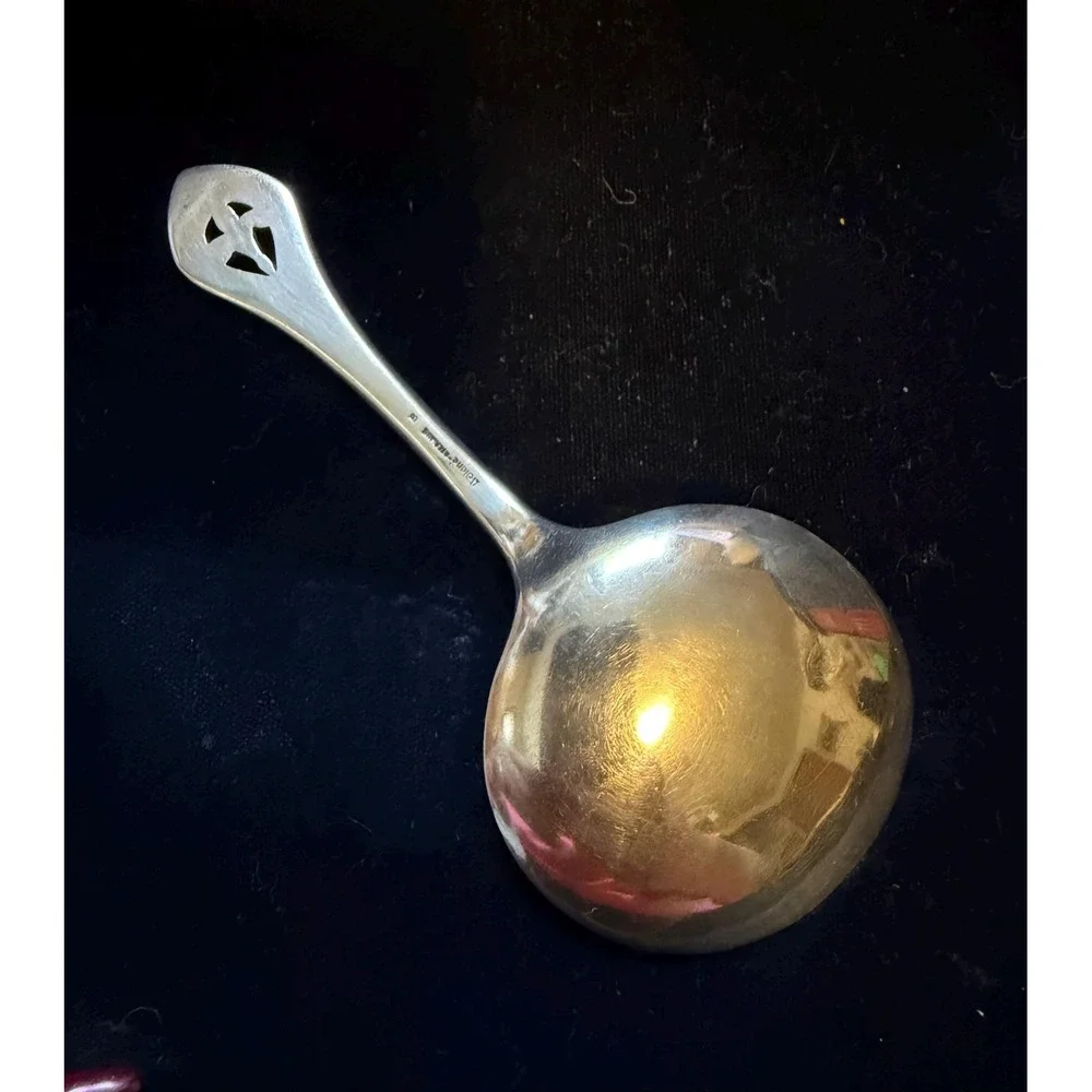 1920 Arthur Stone Sterling Silver Tea Caddy Spoon Flower Cut Out Handle